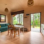 Zakatek Wdzydze -domek Nr 7 W Pierwszej Linii Od Jeziora *