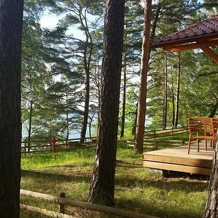 Hébergement de vacances Zakatek Wdzydze -domek Nr 7 W Pierwszej Linii Od Jeziora *