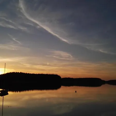 Zakatek Wdzydze -domek Nr 7 W Pierwszej Linii Od Jeziora Borsk