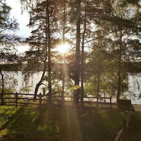 Hébergement de vacances Zakatek Wdzydze -domek Nr 7 W Pierwszej Linii Od Jeziora *