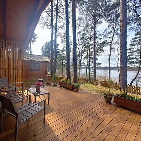 Ferienhaus Zakatek Wdzydze -domek Nr 7 W Pierwszej Linii Od Jeziora Borsk