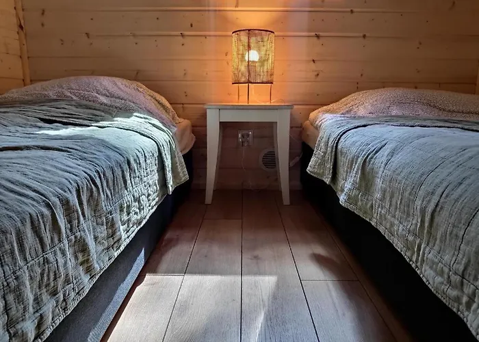 Дом отдыха Zakatek Wdzydze -domek Nr 7 W Pierwszej Linii Od Jeziora