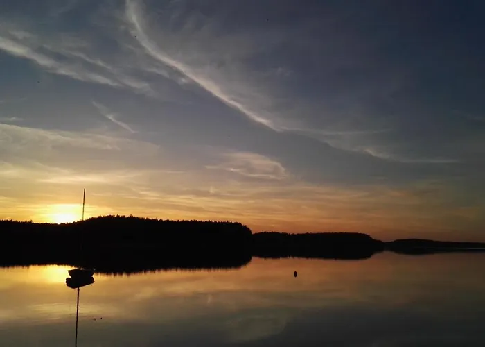 Zakatek Wdzydze -domek Nr 7 W Pierwszej Linii Od Jeziora Борск