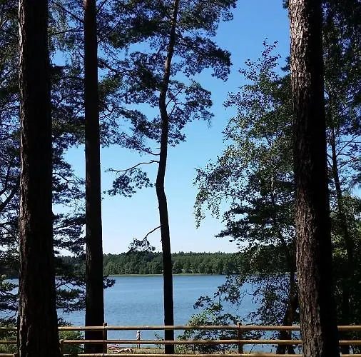 Дом отдыха Zakatek Wdzydze -domek Nr 7 W Pierwszej Linii Od Jeziora Борск