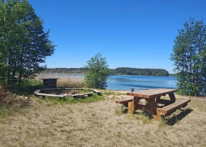 Zakatek Wdzydze -domek Nr 7 W Pierwszej Linii Od Jeziora Дом отдыха Борск