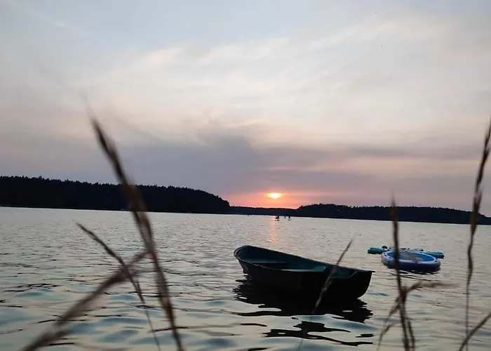 Zakatek Wdzydze -domek Nr 7 W Pierwszej Linii Od Jeziora Борск