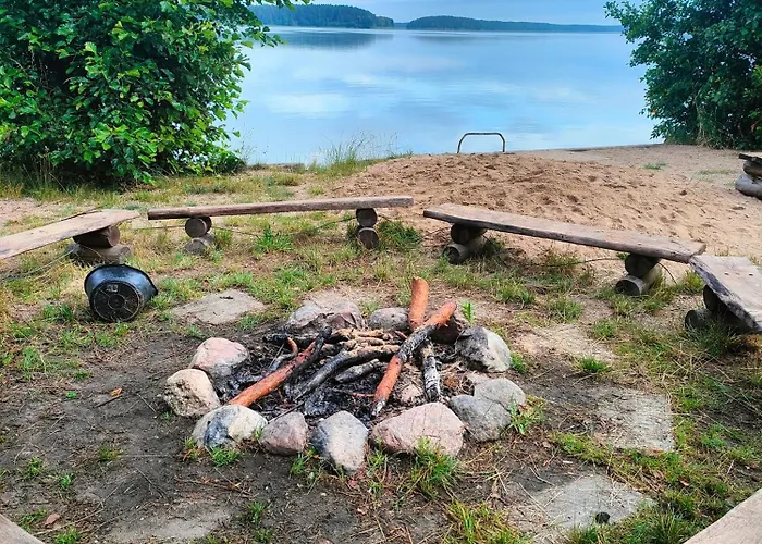 Дом отдыха Zakatek Wdzydze -domek Nr 7 W Pierwszej Linii Od Jeziora Борск